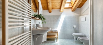 Holiday Apartment "Agritur Piazera Attico" with Mountain View