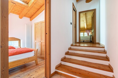 Holiday Apartment "Agritur Piazera Attico" with Mountain View