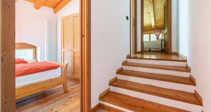 Holiday Apartment "Agritur Piazera Attico" with Mountain View