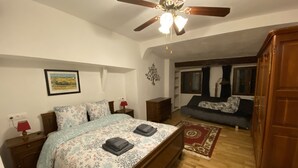 Room - Cosy house with full amenities close to place de la republique (Limoux)