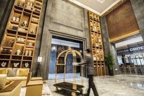 Interior - Azure Reserve Deqing (DEQING)