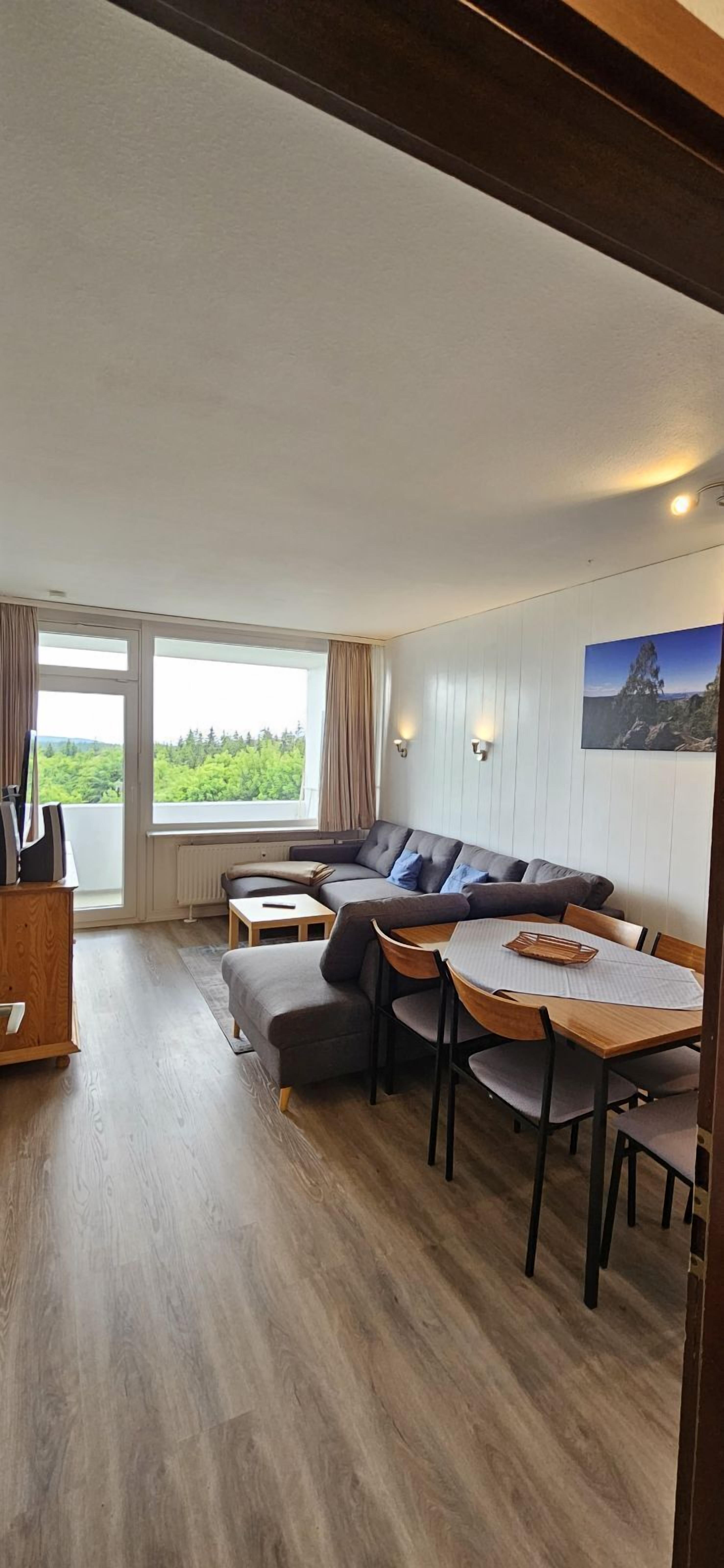 Télévision, chaîne hi-fi