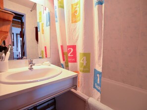 Bathroom - House with shared pool - La Palmyre, 6 people (La Palmyre)