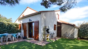 Unclassified image, 3 of 20, button - House with shared pool - La Palmyre, 6 people (La Palmyre)