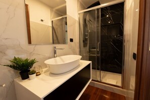Regadera y bidet 