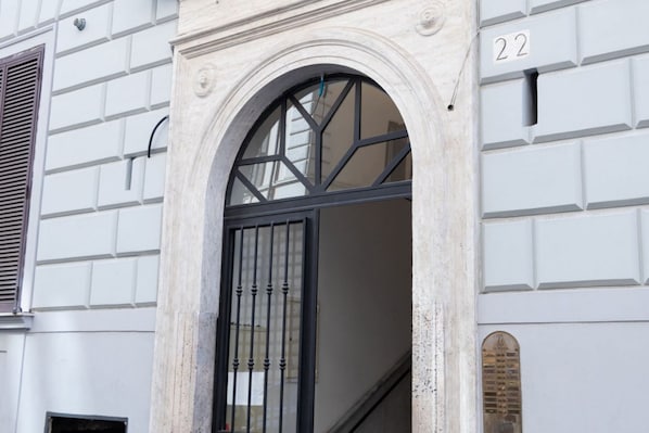 Exterior detail - The Best Rent - Apartment near Termini Station (Roma)