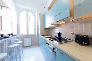Private kitchen - The Best Rent - Apartment near Termini Station (Roma)