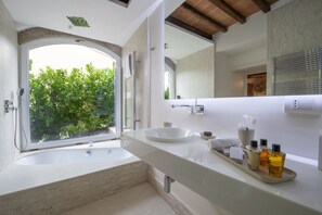 Shower, bidet, towels
