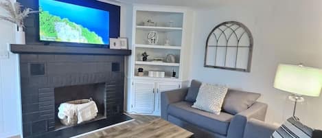 Smart TV, books