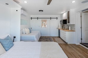 4 quartos, escrivaninha, berço de viagem, Wi-Fi de cortesia