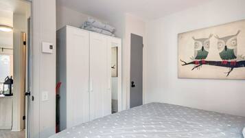 1 室のベッドルーム、アイロン / アイロン台、旅行用ベビーベッド、WiFi (無料)