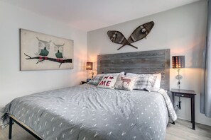 1 bedroom, iron/ironing board, travel cot, free WiFi