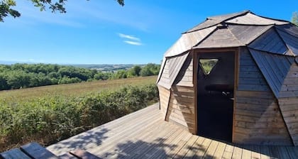 Roulotte et Spa, vue sur les Pyrénées à Puymaurin