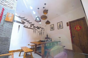 Unclassified image, 3 of 22, button - Heyang Jiyi Hostel (Jinyun)