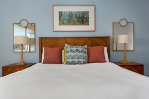 Gallery appartement | 1 slaapkamer, een kluis op de kamer, een laptopwerkplek