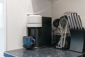 Kaffee und/oder Kaffeemaschine