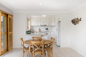 Microwave, stovetop, dishwasher