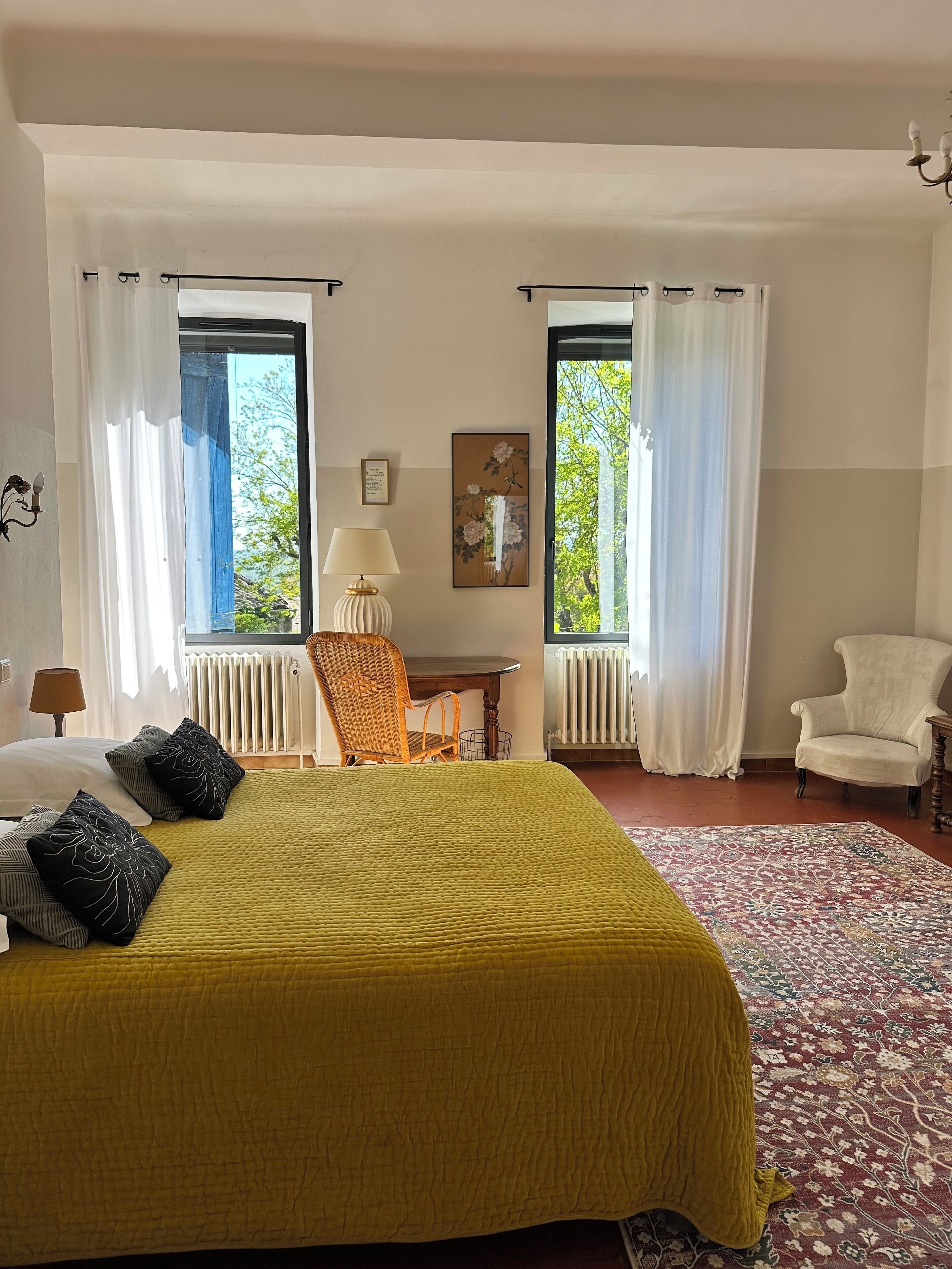 Comfort-Doppelzimmer (Colombale) | Hochwertige Bettwaren, individuell eingerichtet, Schreibtisch