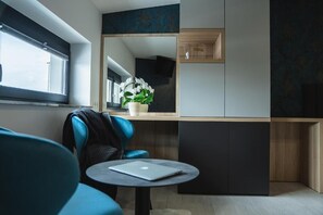 1 dormitorio y espacio para trabajar con un portátil