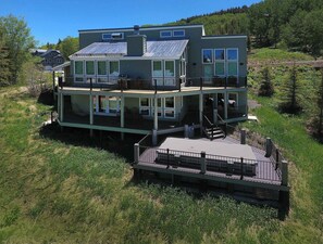 Exterior - Anthracite Allure 4 BR, ski in/out, pet friendly, hottub (Mt. Crested Butte)