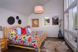 4 bedrooms, iron/ironing board, travel crib, WiFi - Anthracite Allure 4 BR, ski in/out, pet friendly, hottub (Mt. Crested Butte)
