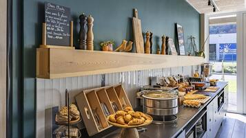 Daily buffet breakfast (EUR 15 per person)