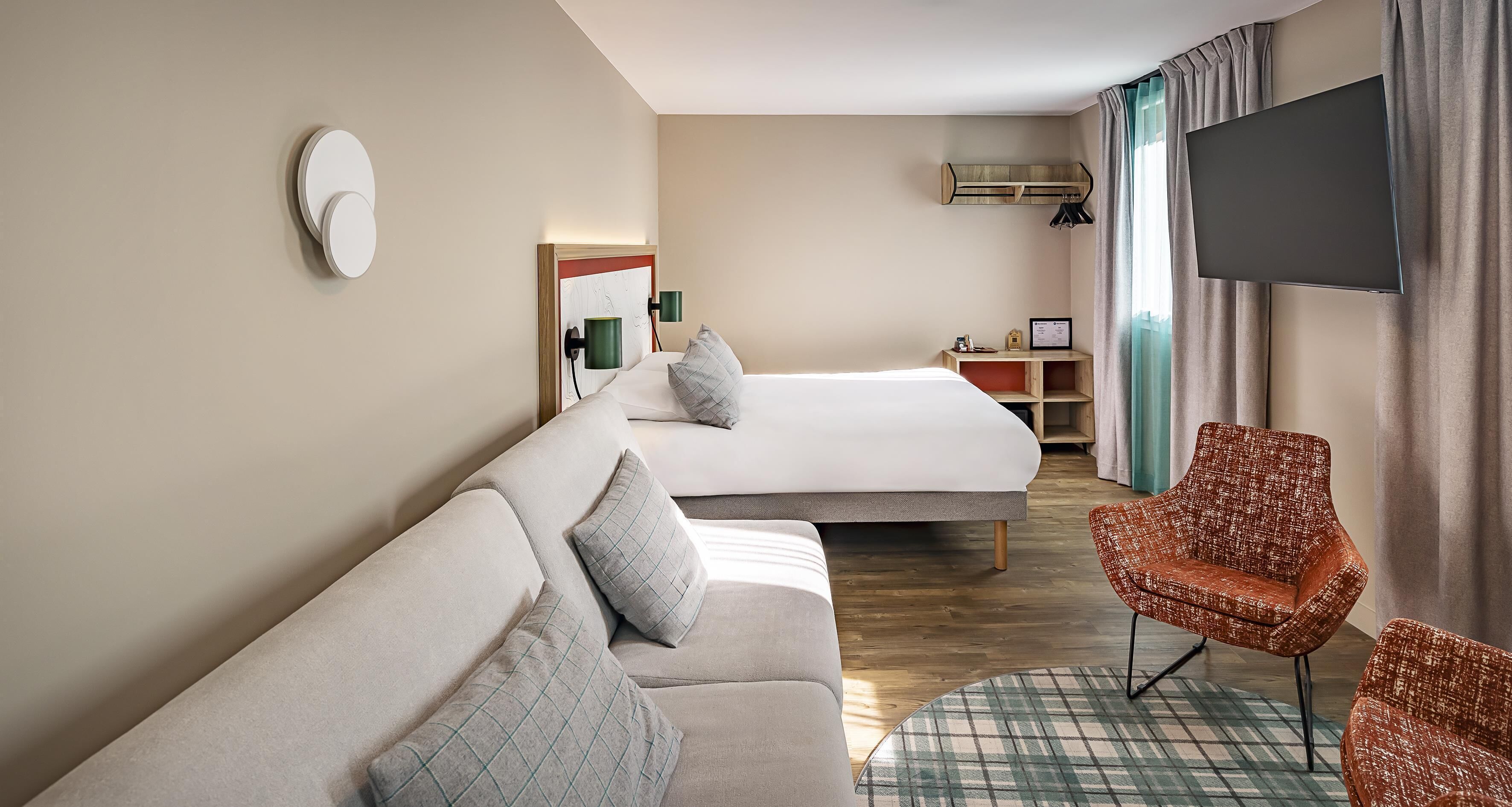 In-room safe, soundproofing