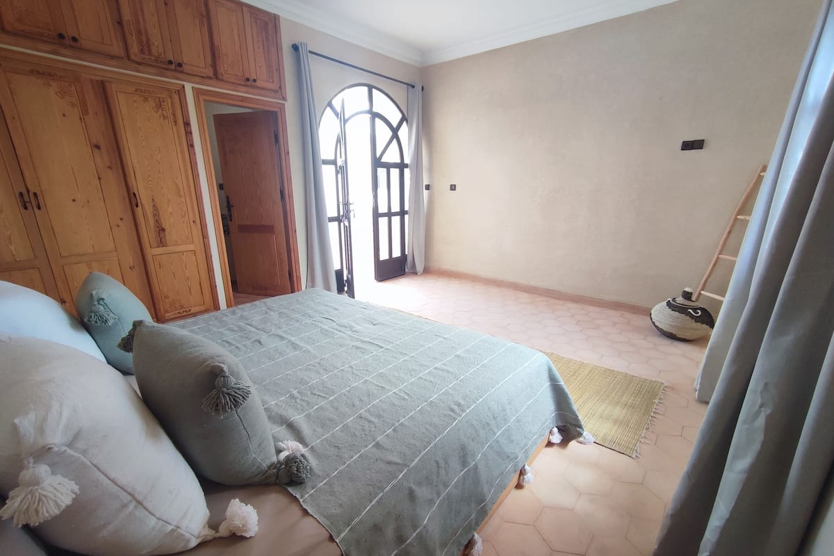 ห้องซูพีเรียดับเบิล | 1 ห้องนอน, เครื่องนอนระดับพรีเมียม, Wi-Fi ฟรี, ผ้าปูที่นอน