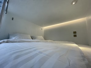 Premium bedding, down duvets, free WiFi - MatiniGrandStation (Bangkok)