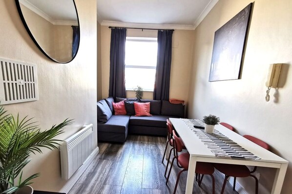 TV, offices - Cosy Apartment near OConnell St Reliable Fast WIFI (Dublin 1)