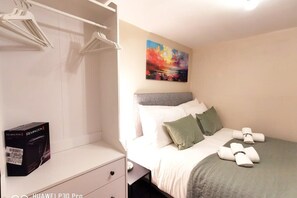 1 Schlafzimmer, Bügeleisen/Bügelbrett, Reisekinderbett, WLAN