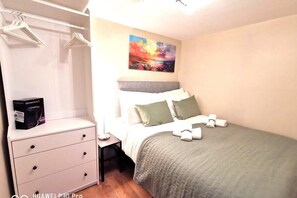 1 Schlafzimmer, Bügeleisen/Bügelbrett, Reisekinderbett, WLAN