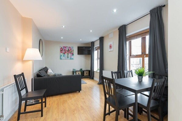 تلفزيون، مكتب