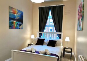 1 bedroom, iron/ironing board, travel cot, WiFi - Central 1-Bed off OConnell St Fast Reliable WIFI (Dublin 1)
