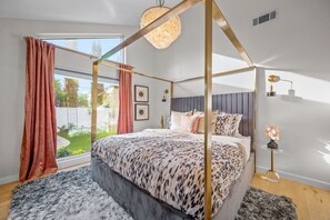 3 bedrooms, iron/ironing board, travel cot, WiFi