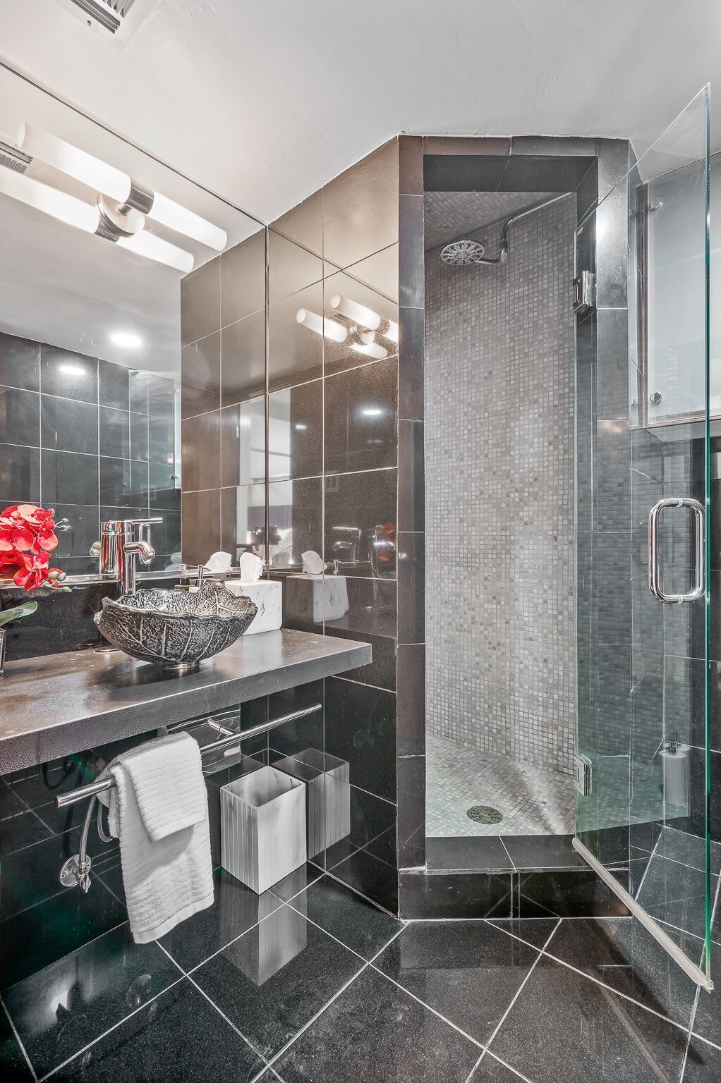 Bathtub, hair dryer, towels