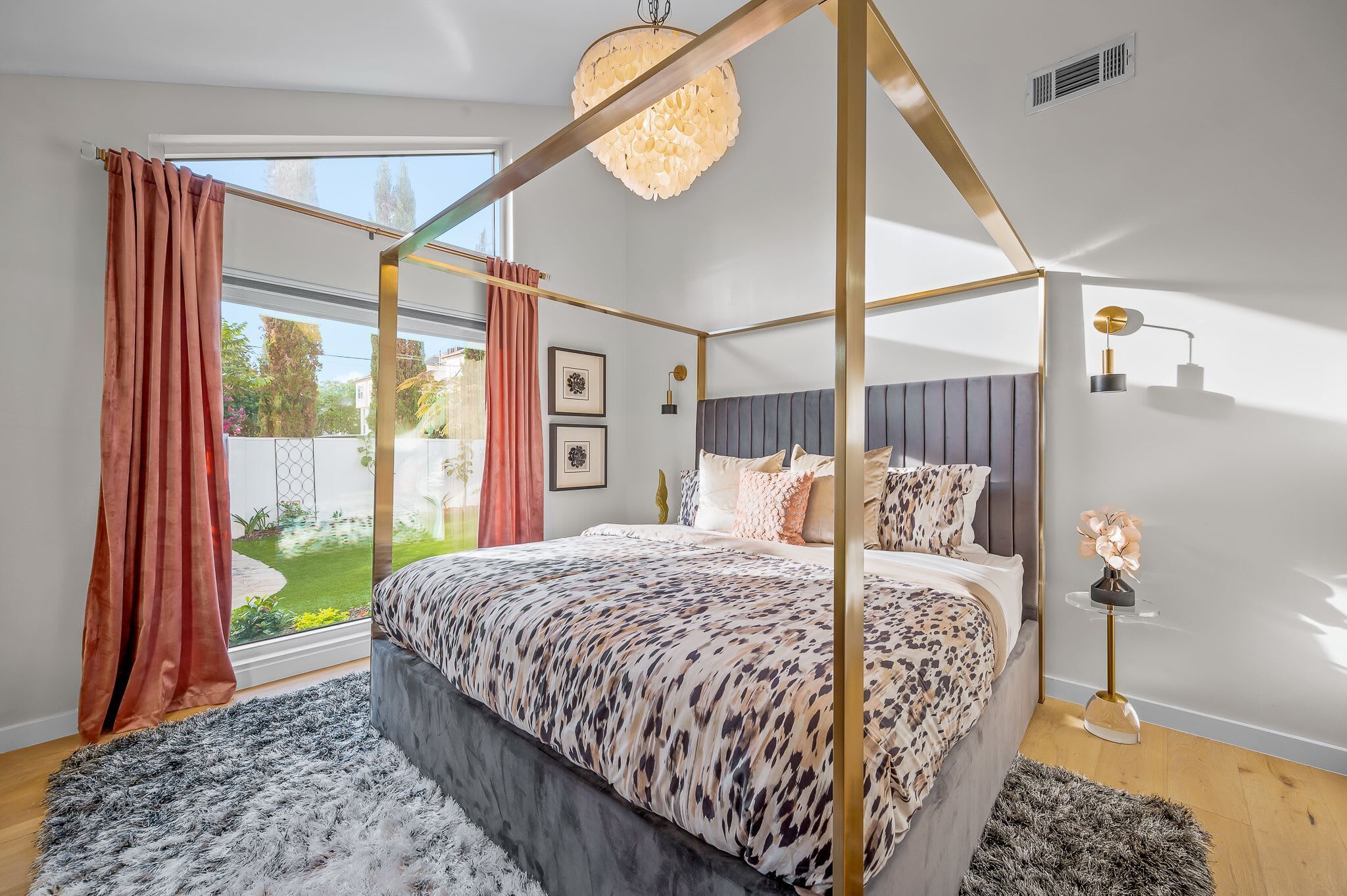 3 bedrooms, iron/ironing board, travel cot, WiFi