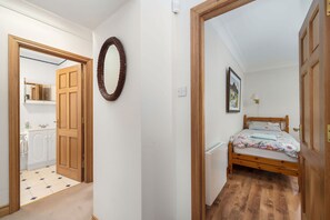 3 dormitorios, tabla de planchar con plancha, wifi y ropa de cama