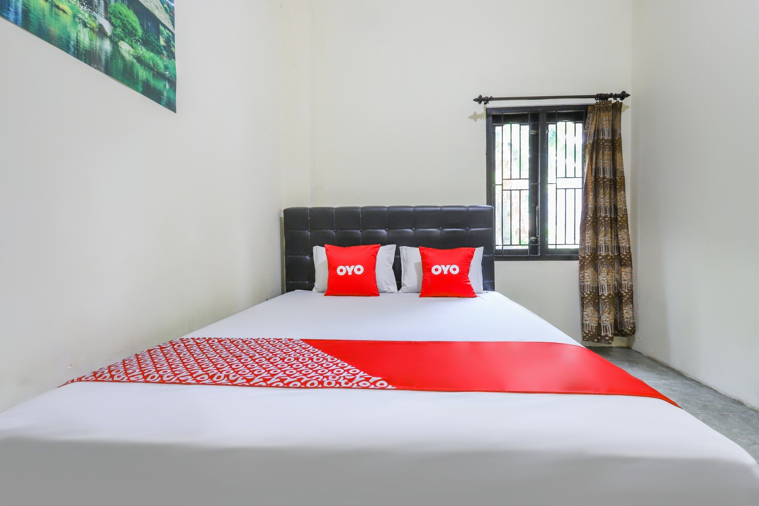 economy double room | desk, free wifi, bed sheets