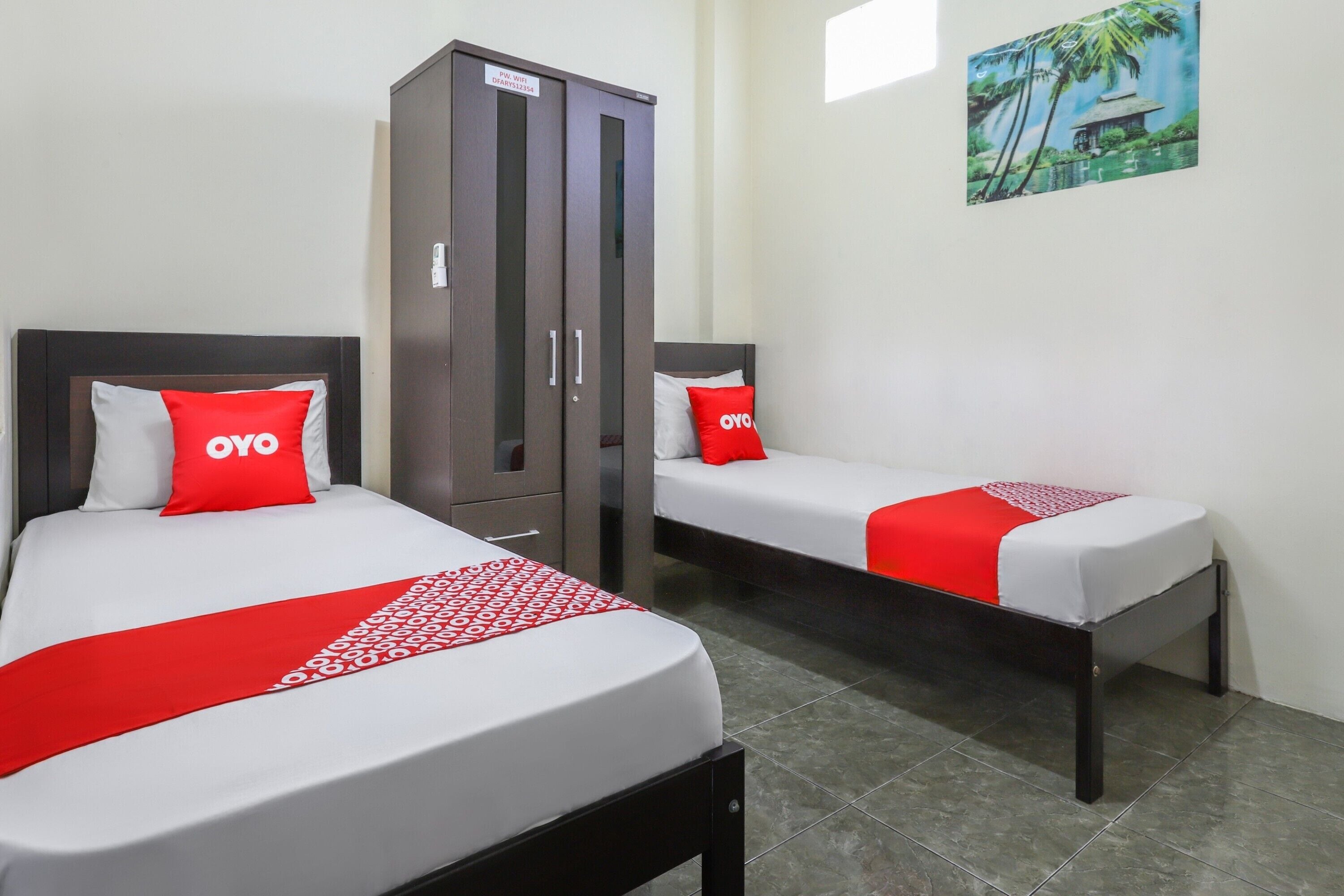 standard twin room | desk, free wifi, bed sheets