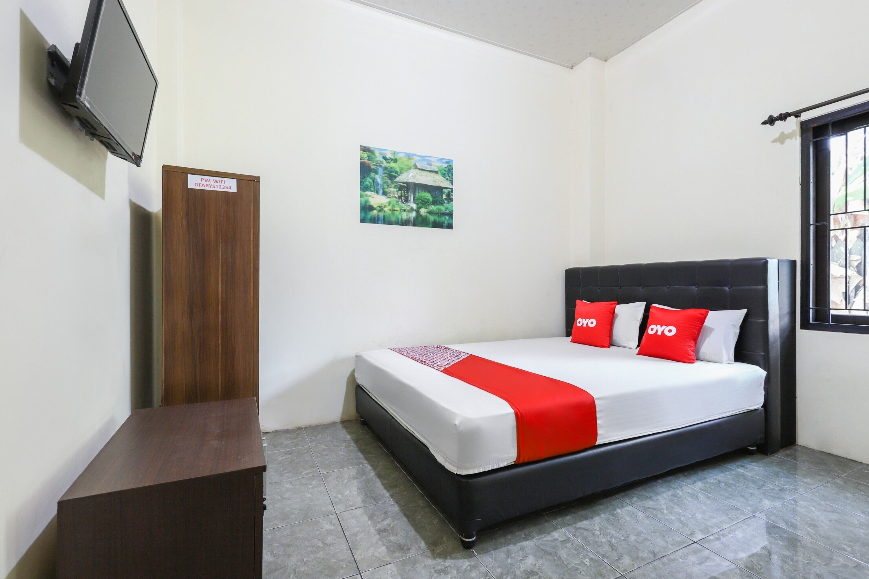 standard double room | desk, free wifi, bed sheets