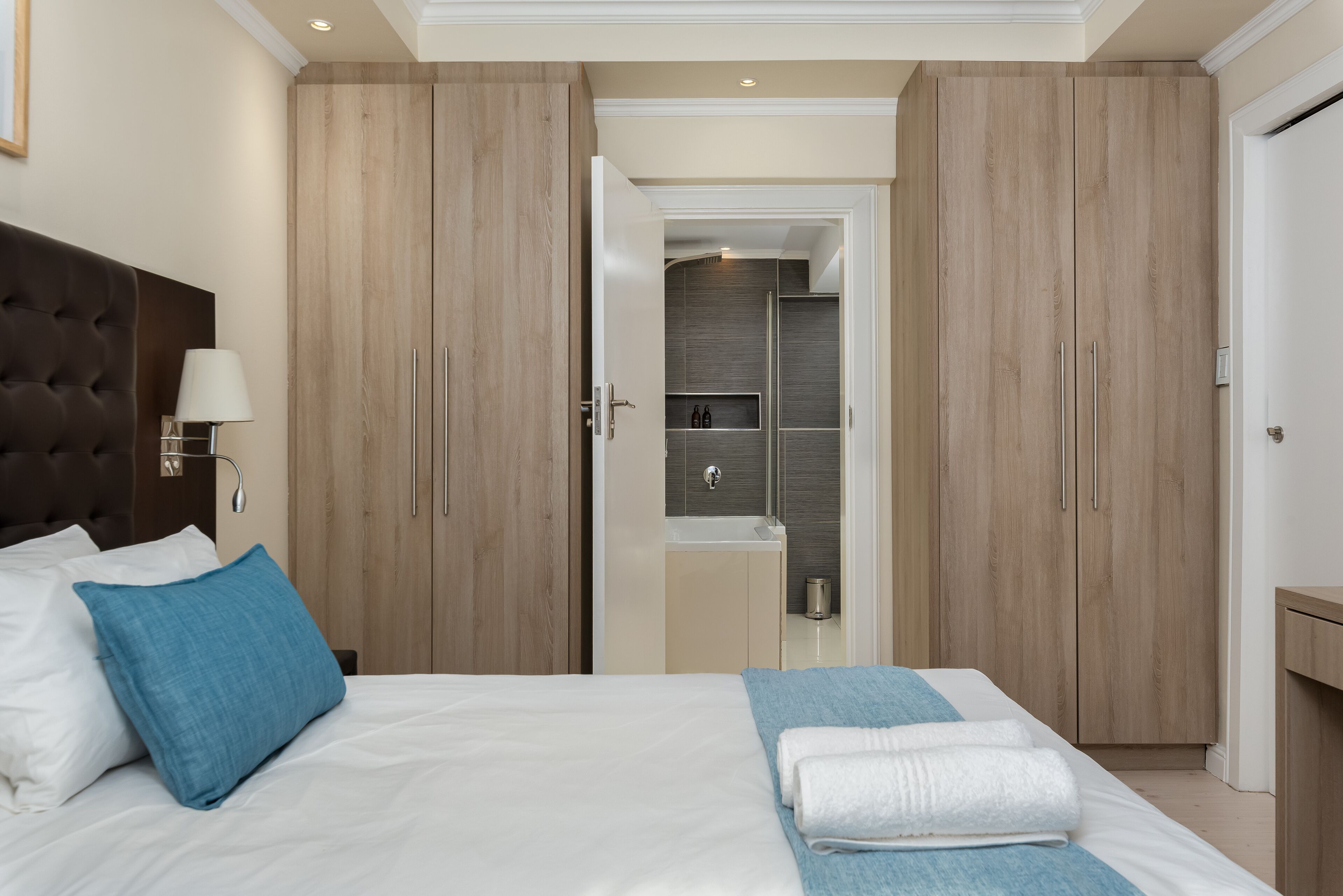 Comfort Apartment | 3 bedrooms, in-room safe, laptop workspace, iron/ironing board