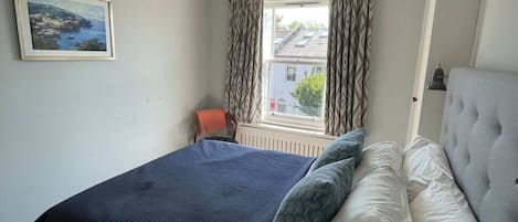 Basic Apartment, 1 King Bed | 1 bedroom, iron/ironing board, bed sheets