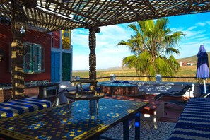 Outdoor dining - Ocean View, 5 bed Villa, Hot Tub, Sauna (Mirleft)