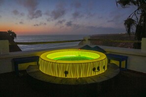 Bañera de hidromasaje exterior