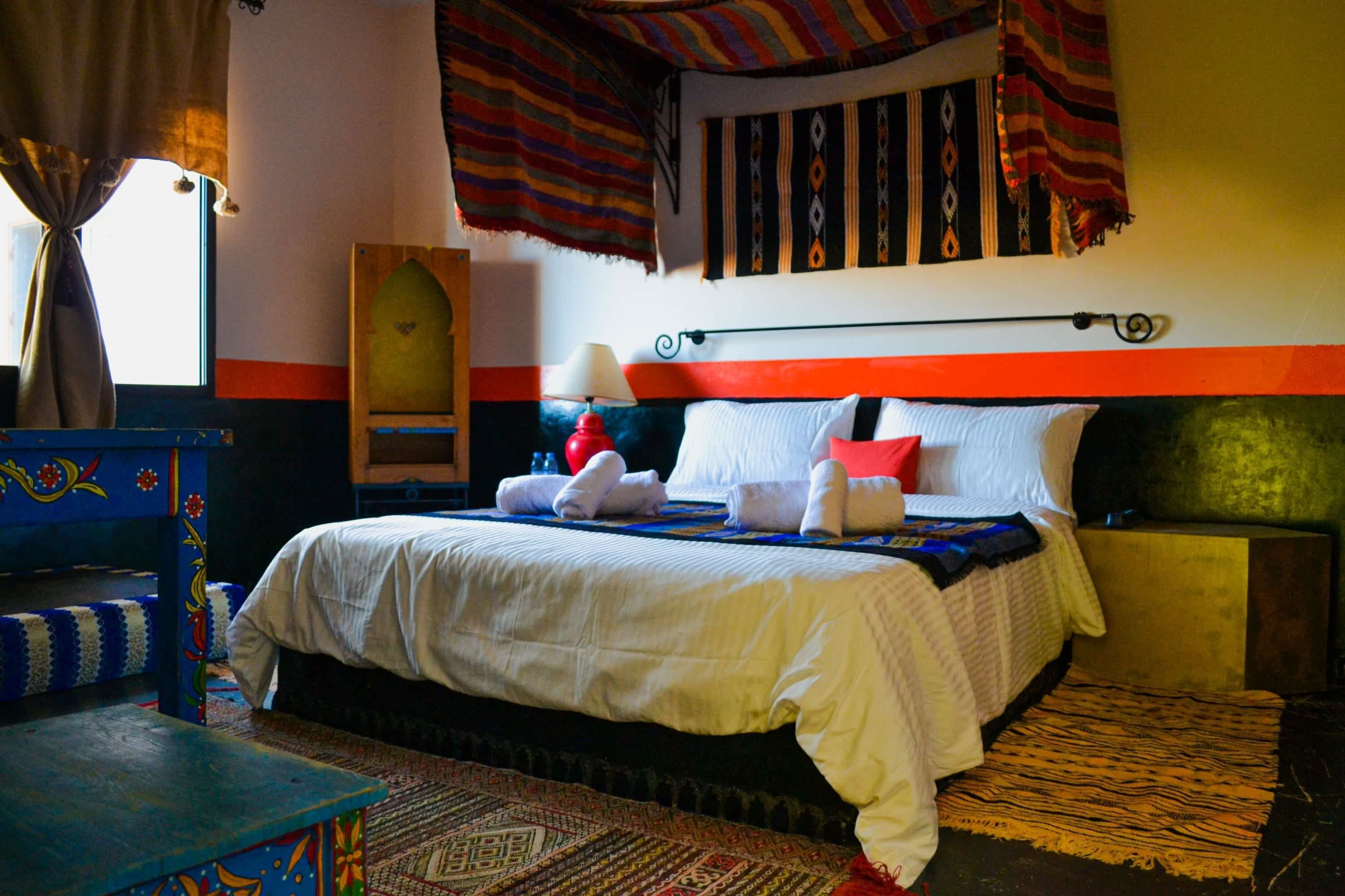 5 chambres, lit parapluie, Wi-Fi, draps fournis