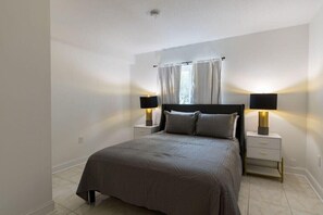 4 bedrooms, desk, iron/ironing board, WiFi