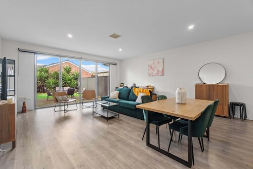 Mellow&Modernized Townhouse-3Beds-Quiet-Anzac Hwy