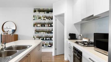 Fridge, microwave, oven, stovetop