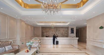 Vienna Hotel (Jingzhou Jianli Jiangcheng)